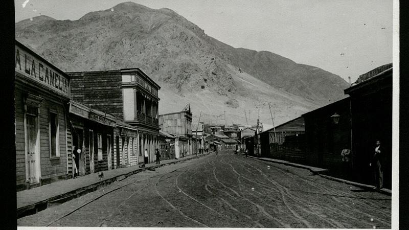 Calle Merino Jarpa. Chañaral, 1920. Colección fotográfica. N° de inventario A20026.